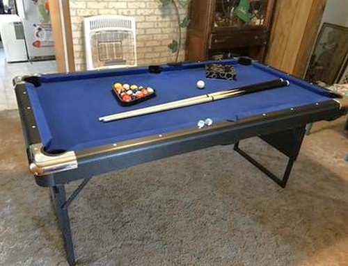 Billiard pool table - ft,